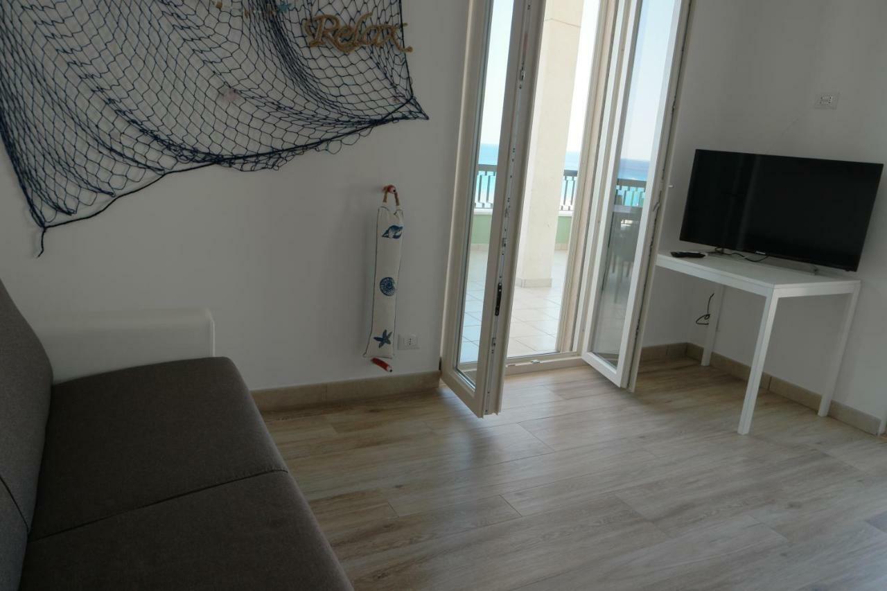 Attico Galilei Fronte Mare By Salentoville Gallipoli Extérieur photo